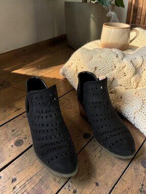 Fergalicious Black Suede Cut-out Boots Size 8M